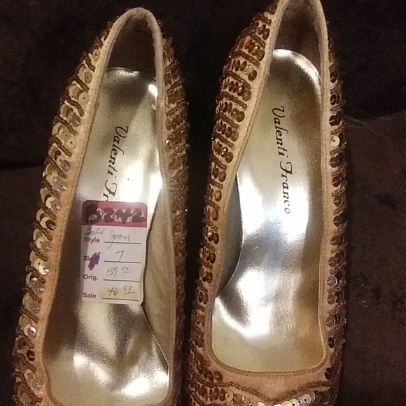 Vintage Sequence Gold Pumps - Picture 8 of 8